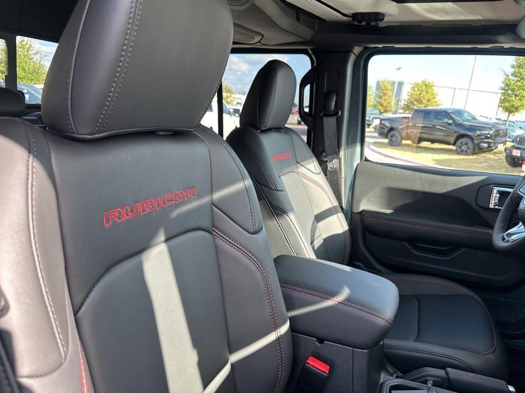 new 2025 Jeep Gladiator car, priced at $58,915