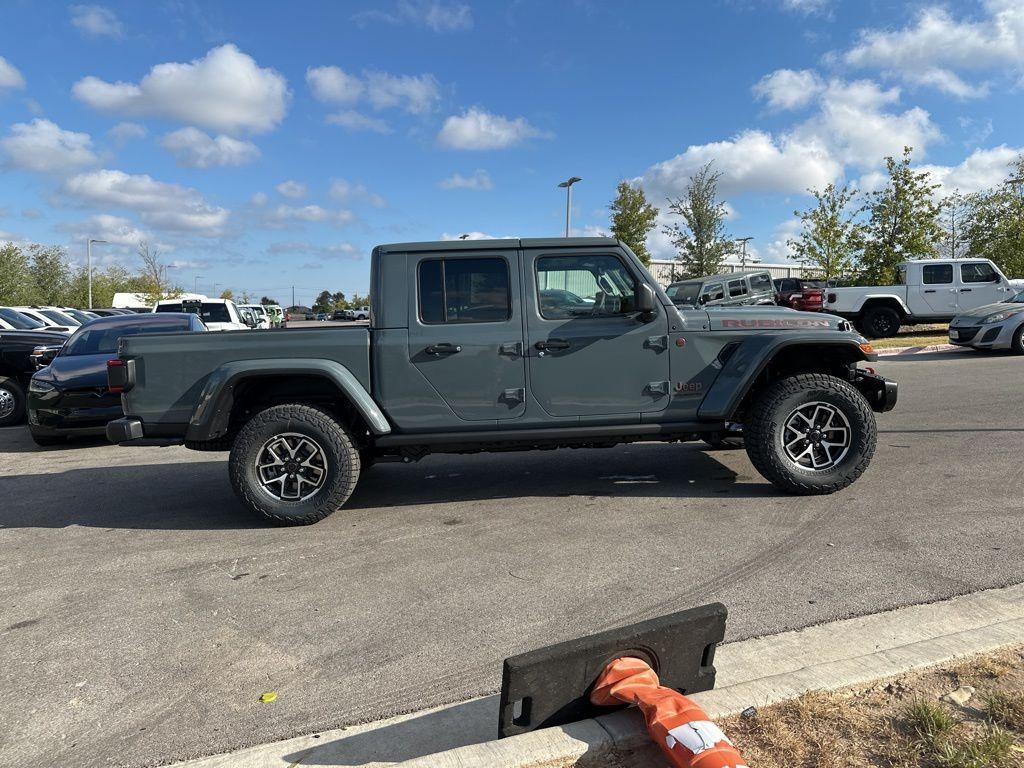 new 2025 Jeep Gladiator car, priced at $58,915