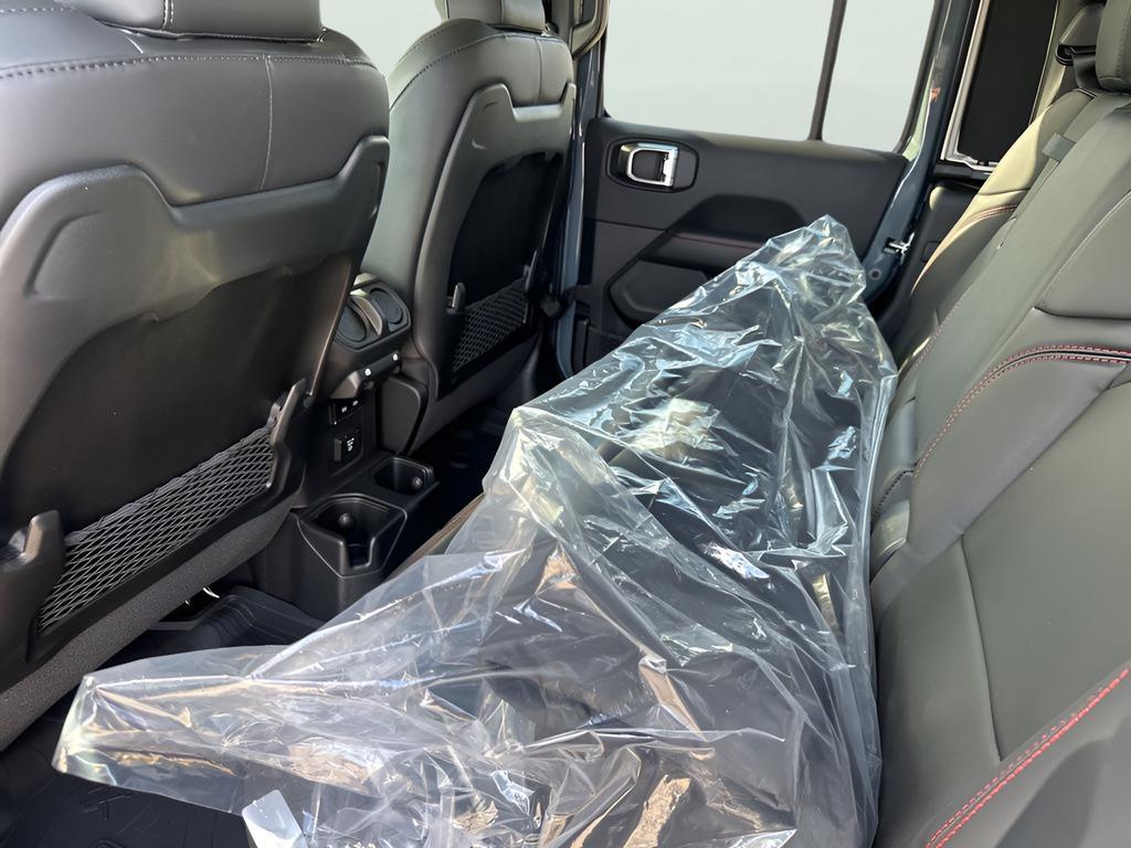 new 2025 Jeep Gladiator car, priced at $53,915