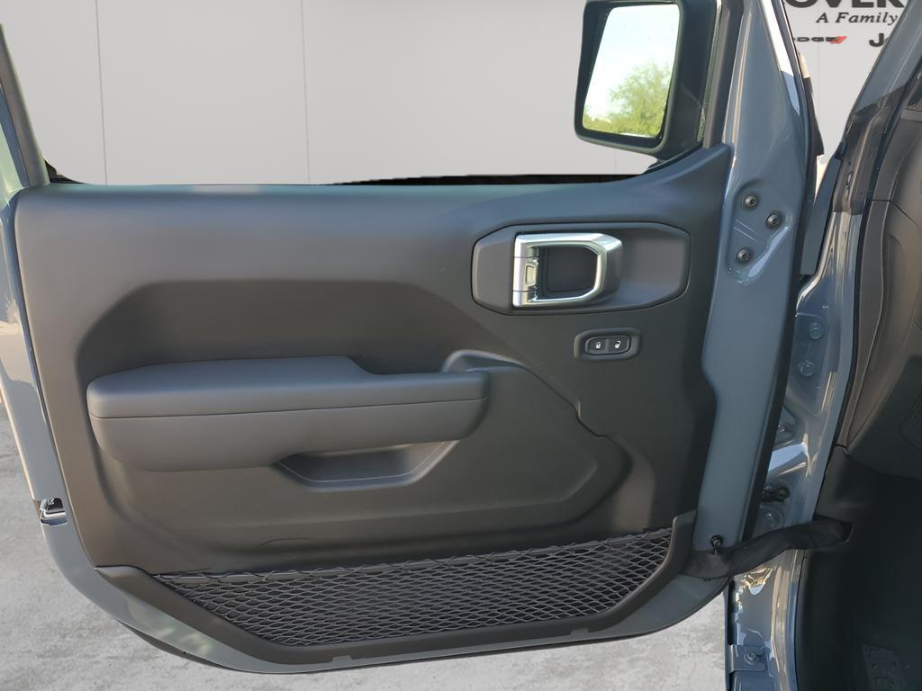 new 2025 Jeep Wrangler car, priced at $36,980