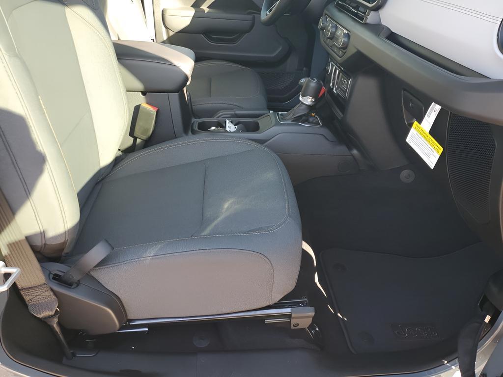 new 2025 Jeep Wrangler car, priced at $36,980