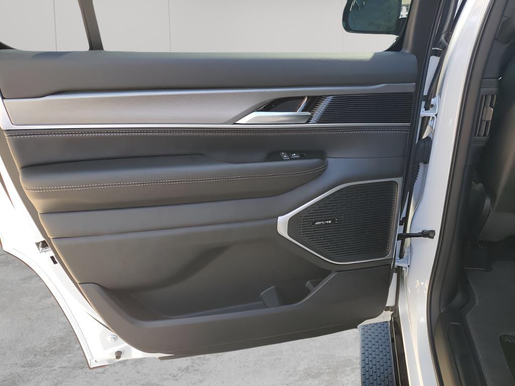 new 2025 Jeep Wagoneer car, priced at $68,811