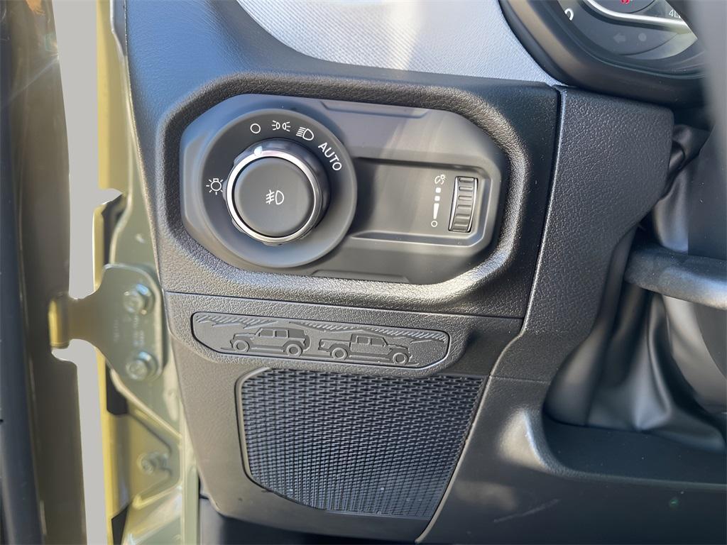 new 2025 Jeep Wrangler car, priced at $47,500