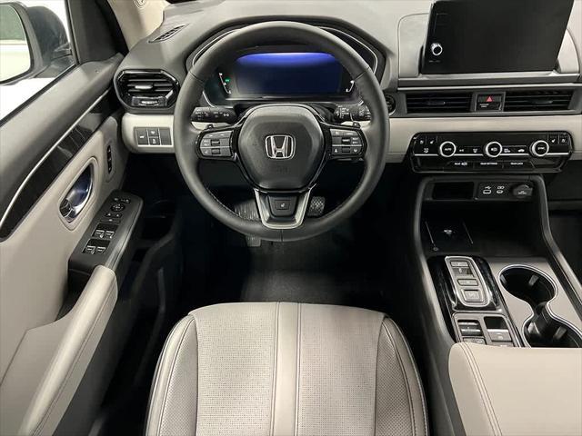 new 2025 Honda Pilot car, priced at $53,985
