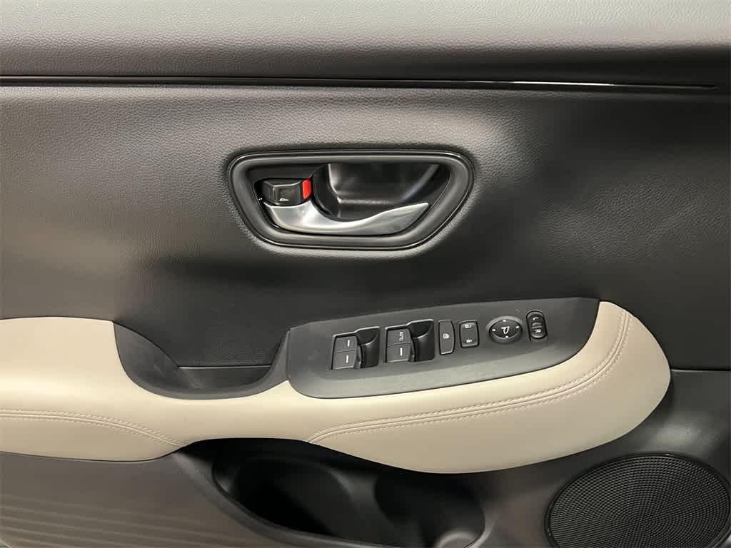 new 2025 Honda HR-V car, priced at $26,950