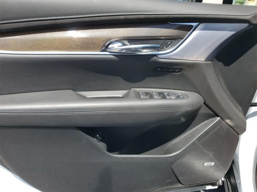 used 2024 Cadillac XT6 car, priced at $47,990