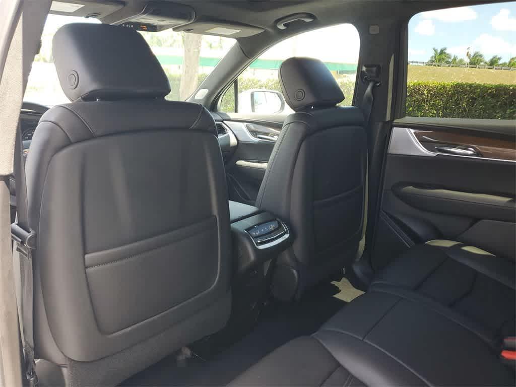 used 2024 Cadillac XT6 car, priced at $47,990