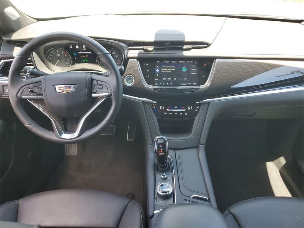 used 2024 Cadillac XT6 car, priced at $47,990