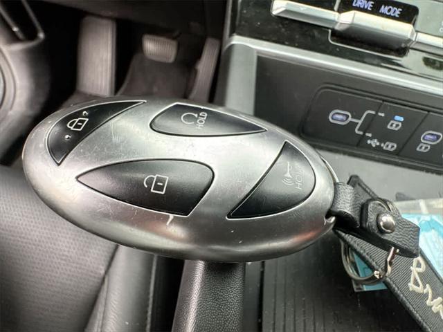 used 2024 Hyundai Santa Fe car, priced at $31,251