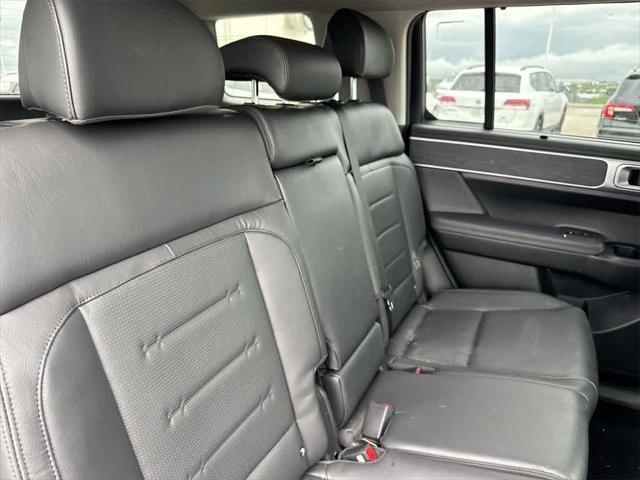 used 2024 Hyundai Santa Fe car, priced at $31,251
