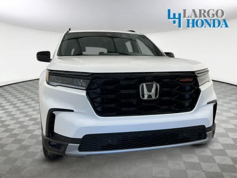 new 2025 Honda Pilot car, priced at $48,434