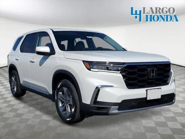 new 2025 Honda Pilot car, priced at $44,405