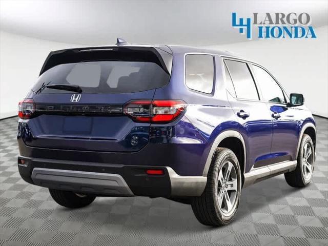 new 2025 Honda Pilot car, priced at $42,300