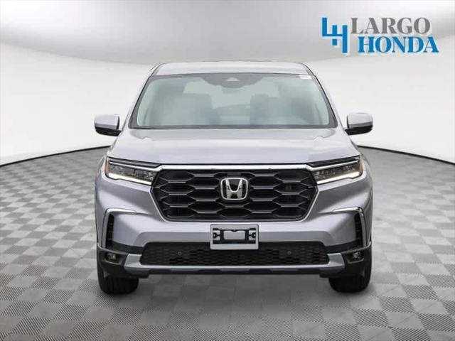 new 2025 Honda Pilot car, priced at $43,950