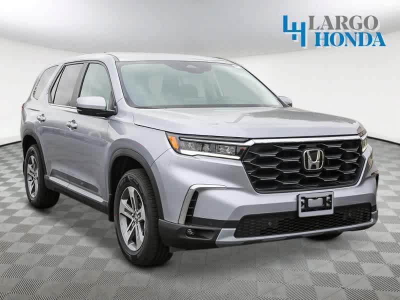 new 2025 Honda Pilot car, priced at $42,018