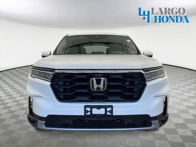 new 2025 Honda Pilot car, priced at $45,373