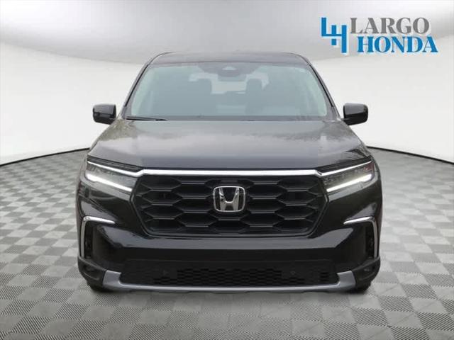 new 2025 Honda Pilot car, priced at $43,950