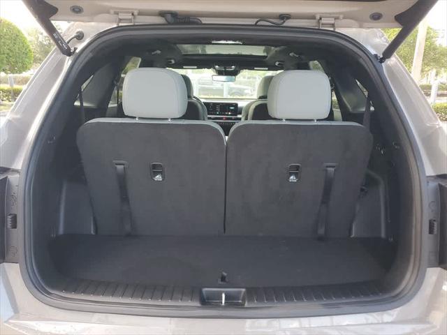 used 2025 Kia Sorento car, priced at $39,490