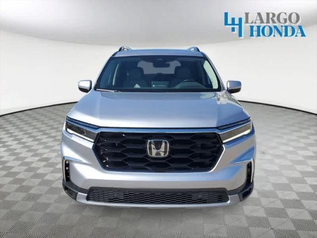 new 2025 Honda Pilot car, priced at $45,347