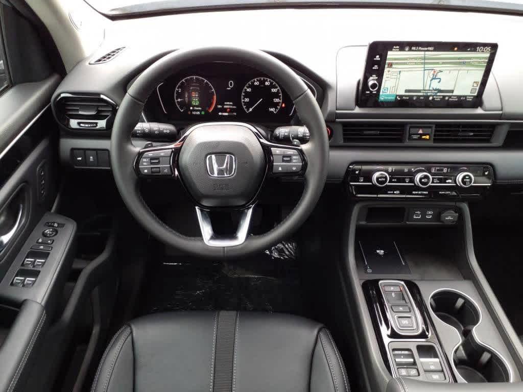 new 2025 Honda Pilot car, priced at $47,950