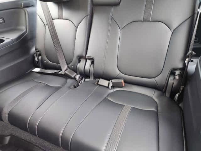 new 2025 Honda Pilot car, priced at $47,950