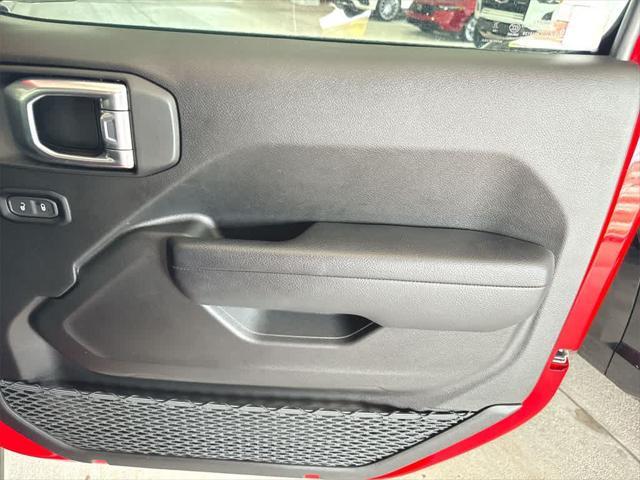 used 2024 Jeep Gladiator car, priced at $34,367