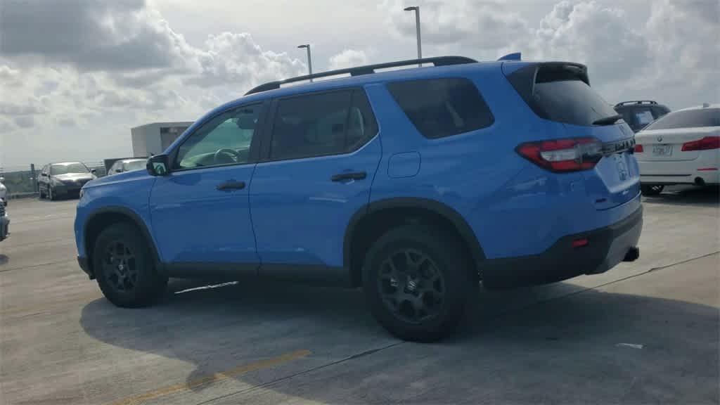 used 2025 Honda Pilot car, priced at $42,390