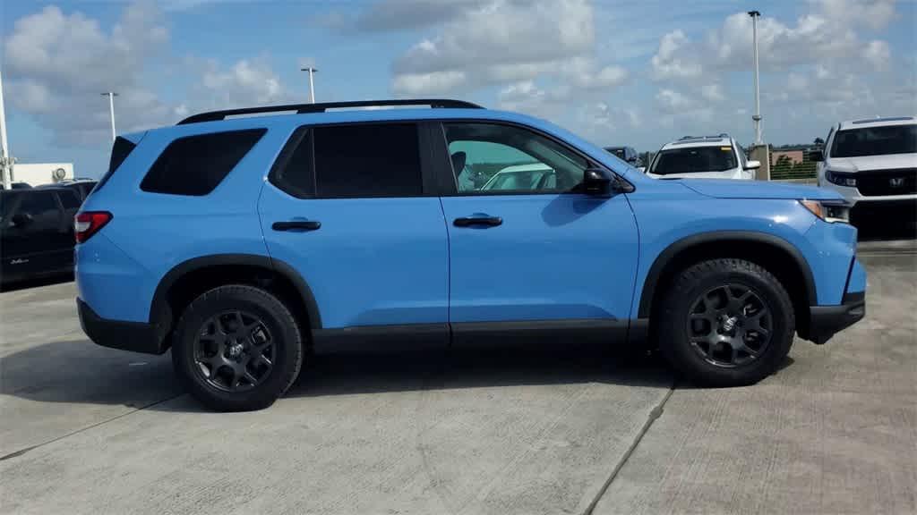 used 2025 Honda Pilot car, priced at $42,390
