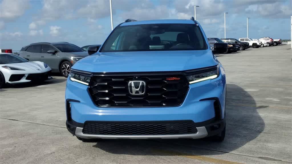 used 2025 Honda Pilot car, priced at $42,390