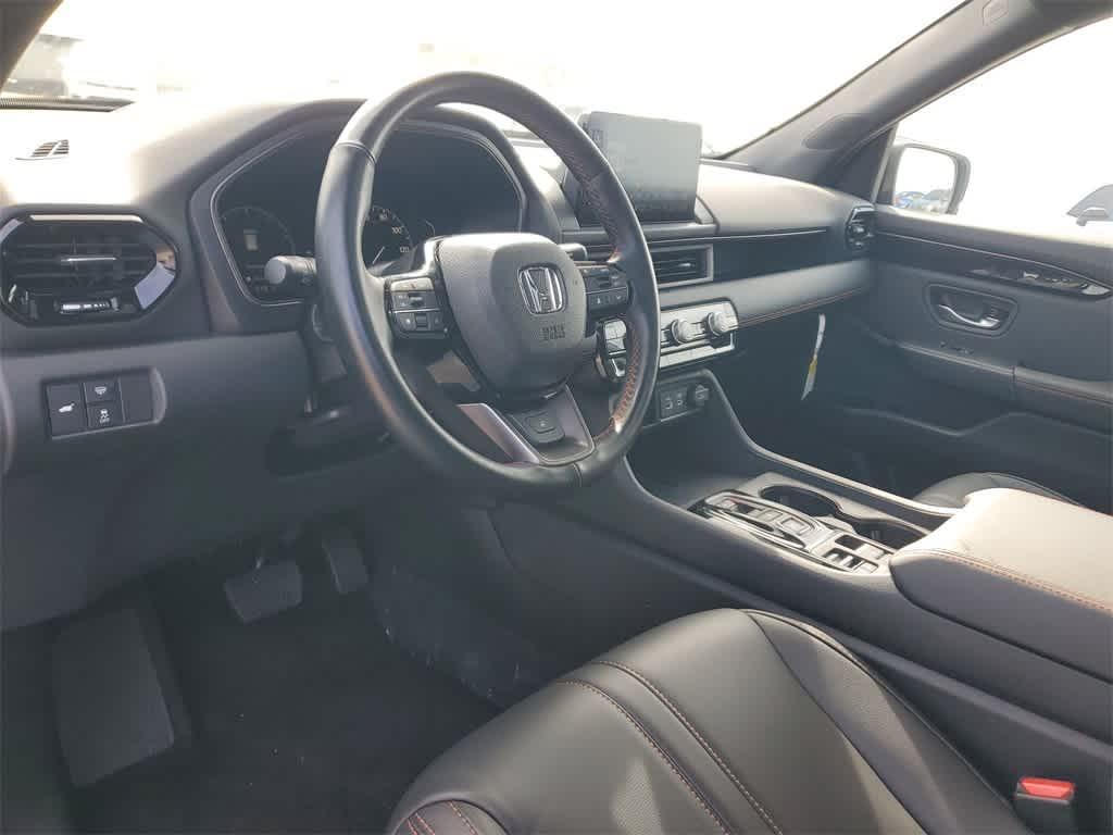 used 2025 Honda Pilot car, priced at $42,390