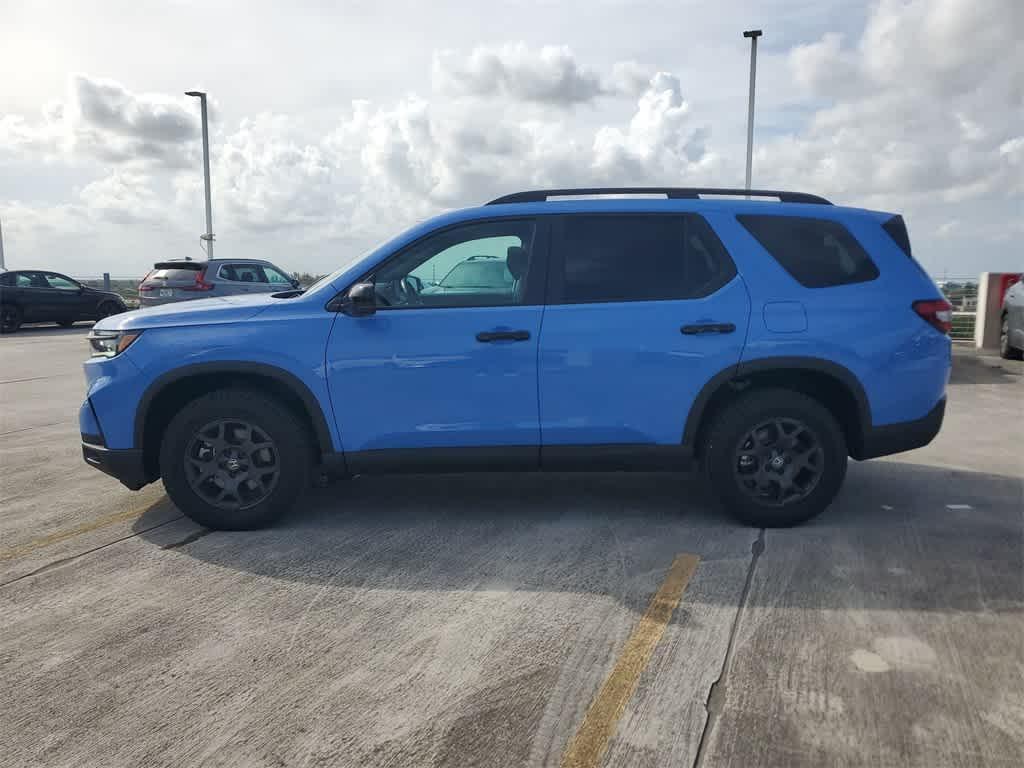 used 2025 Honda Pilot car, priced at $42,390
