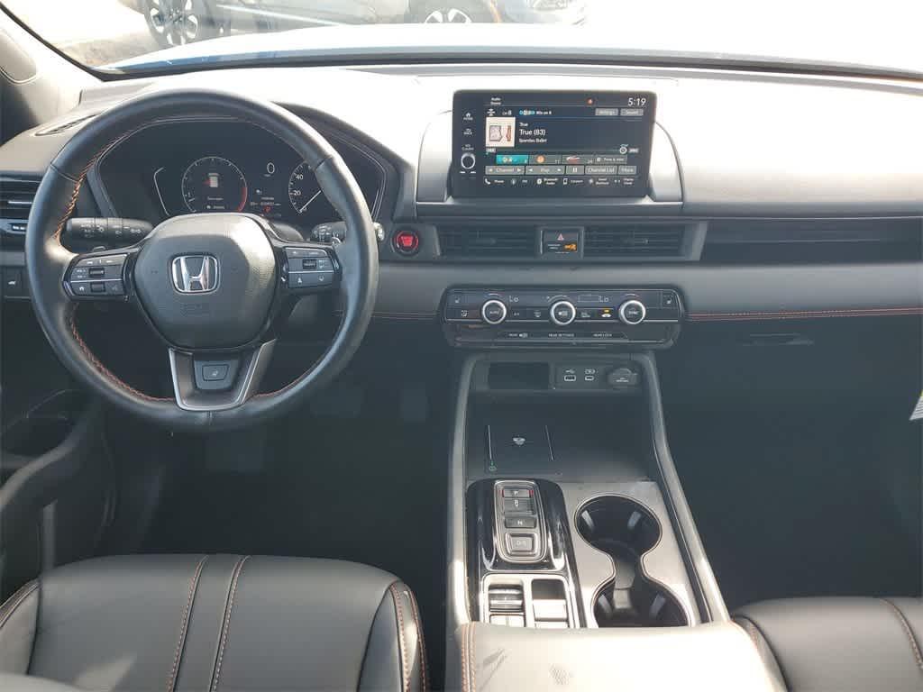 used 2025 Honda Pilot car, priced at $42,390