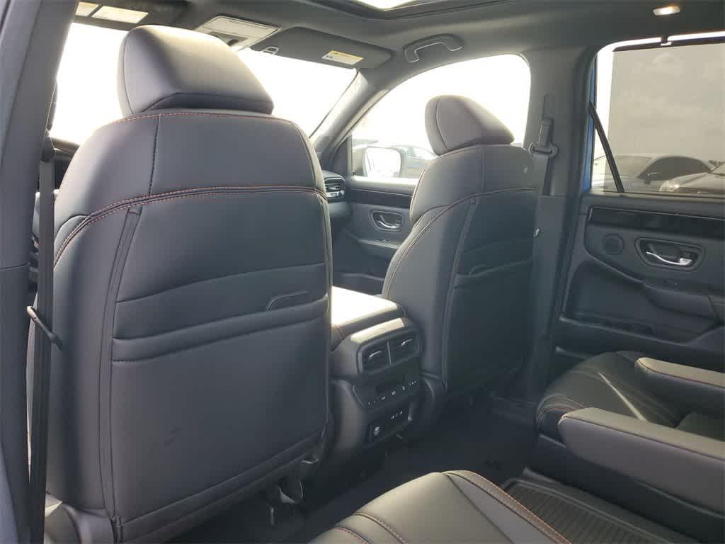 used 2025 Honda Pilot car, priced at $42,390