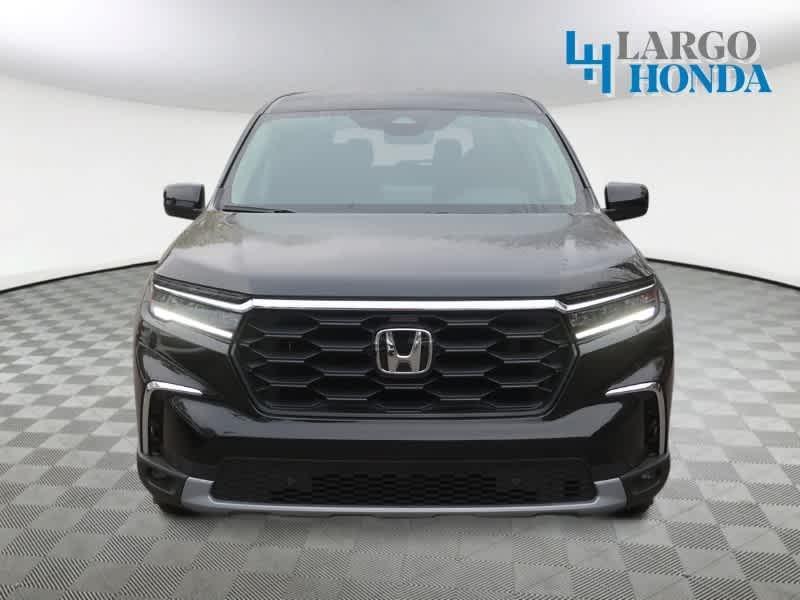 new 2025 Honda Pilot car, priced at $43,950