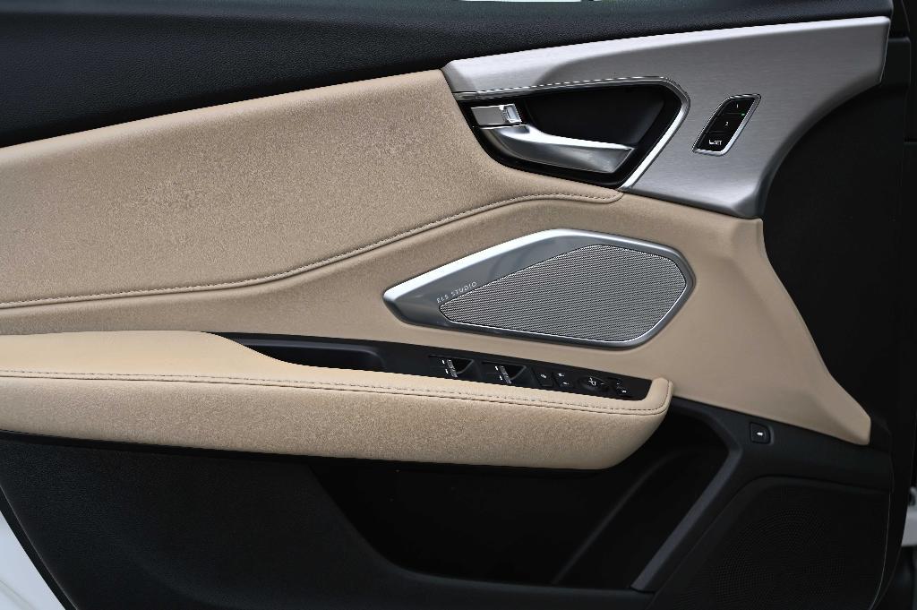 used 2019 Acura RDX car, priced at $27,995