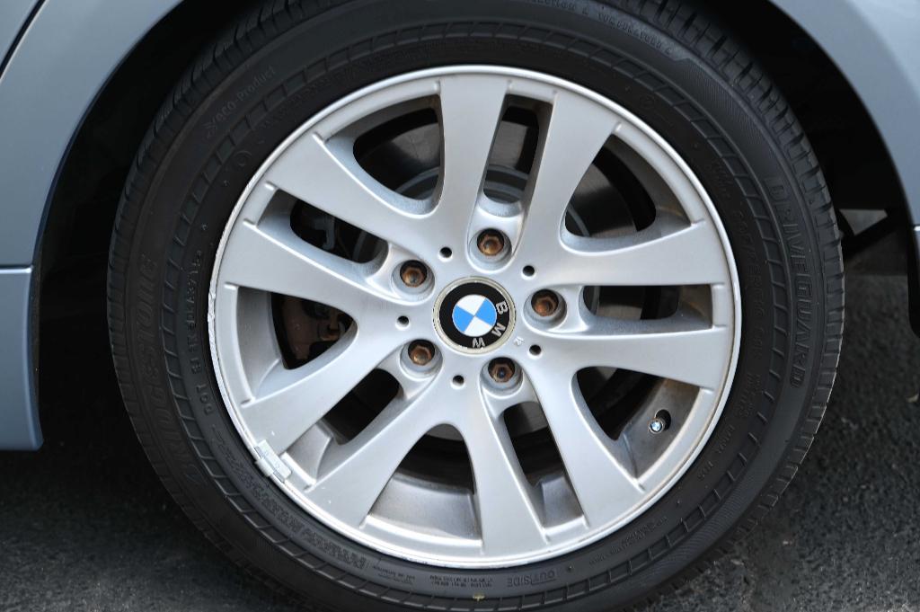 used 2006 BMW 325 car, priced at $7,950