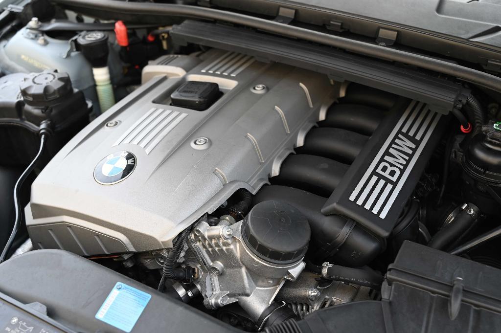 used 2006 BMW 325 car, priced at $7,950