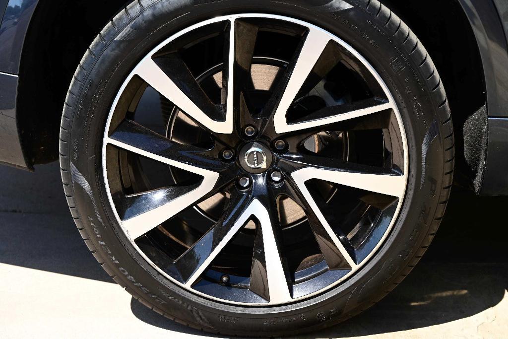 used 2019 Volvo XC90 Hybrid car, priced at $35,995