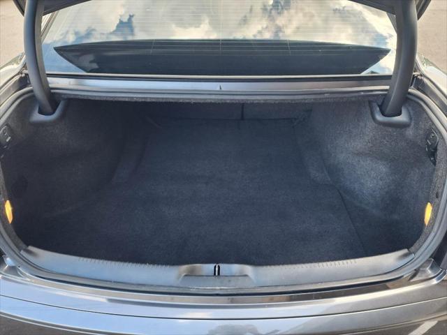 used 2019 Chrysler 300 car