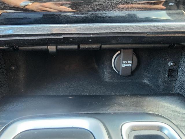 used 2019 Chrysler 300 car