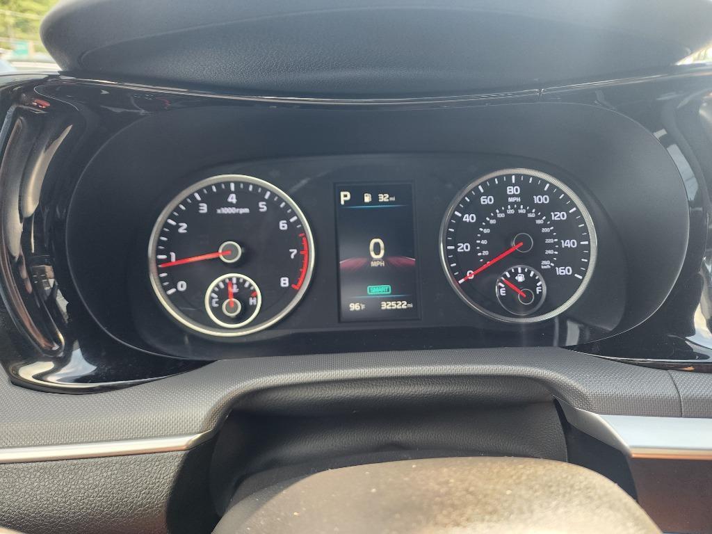used 2023 Kia K5 car