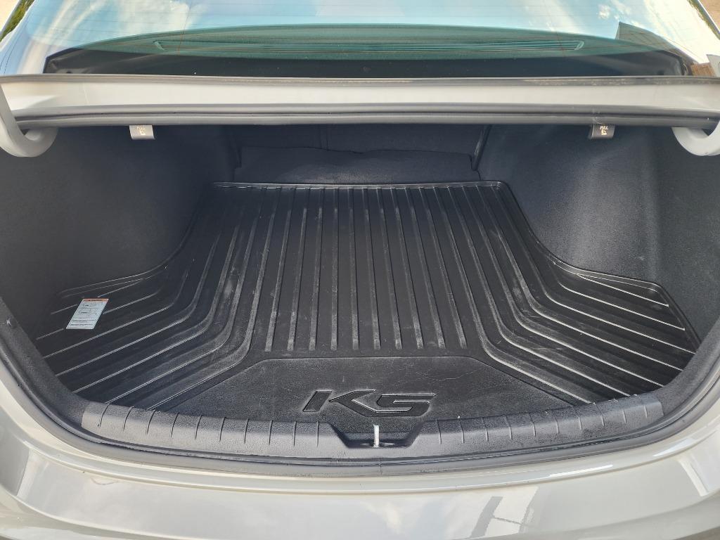 used 2023 Kia K5 car