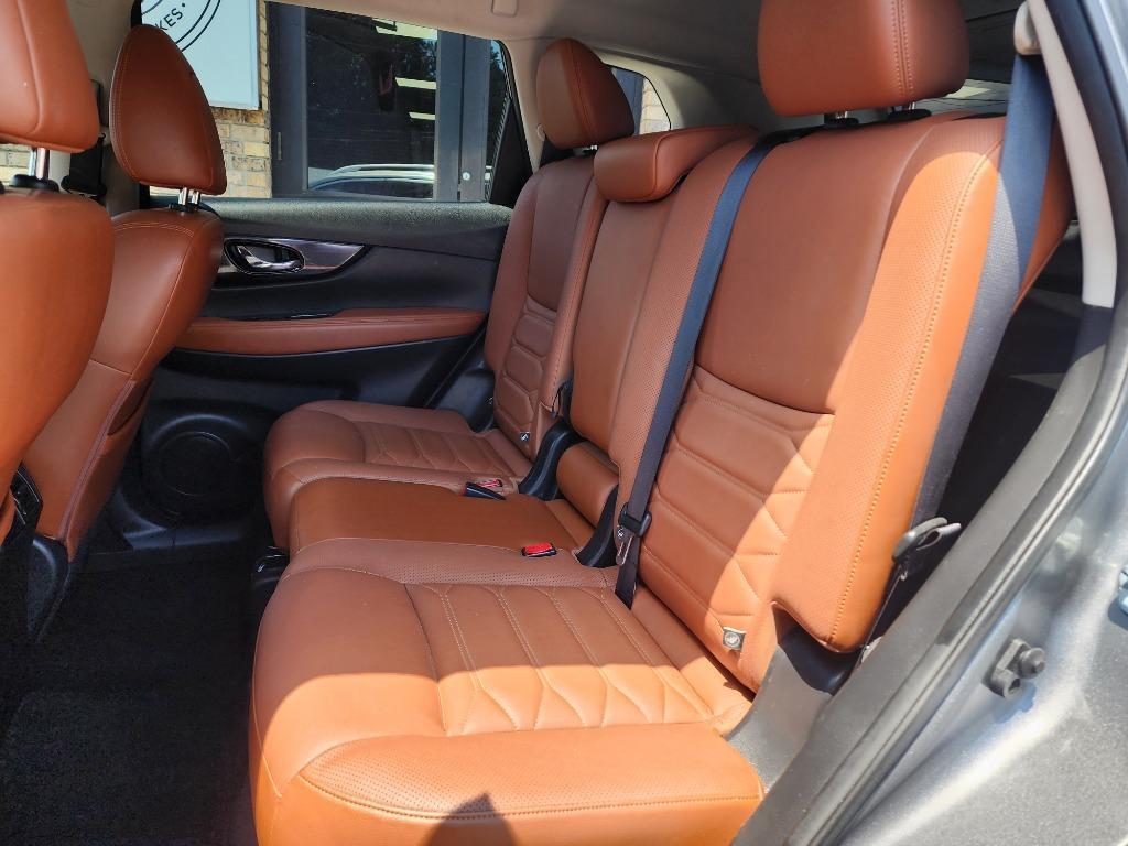 used 2018 Nissan Rogue car, priced at $13,567