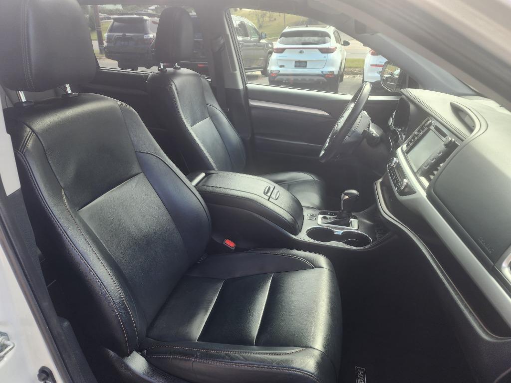 used 2019 Toyota Highlander car, priced at $21,029