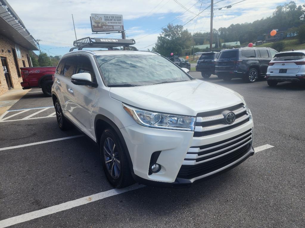 used 2019 Toyota Highlander car, priced at $21,029