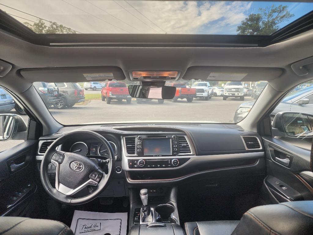 used 2019 Toyota Highlander car, priced at $21,029
