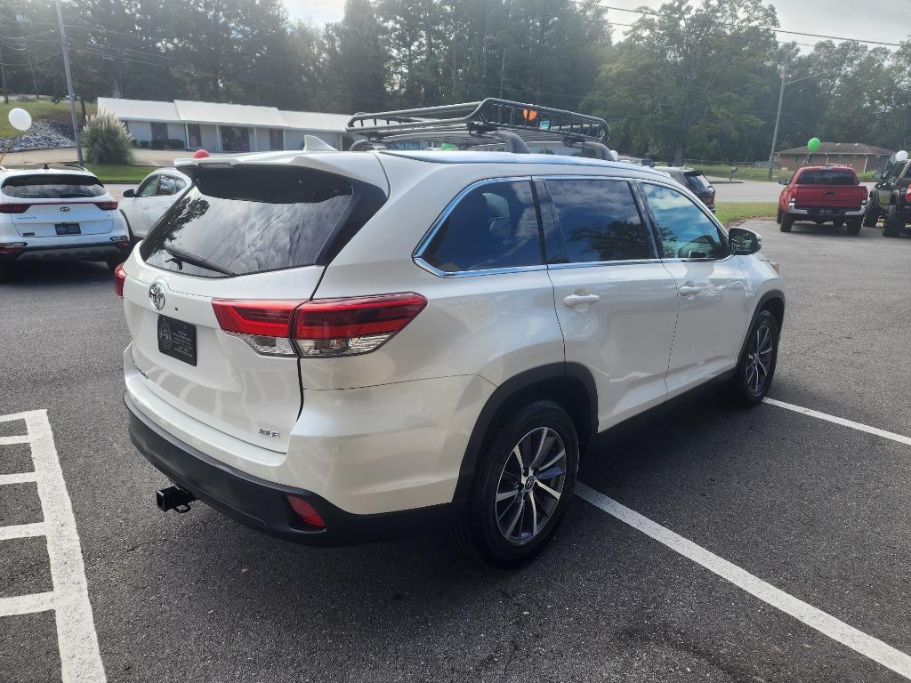 used 2019 Toyota Highlander car, priced at $21,029