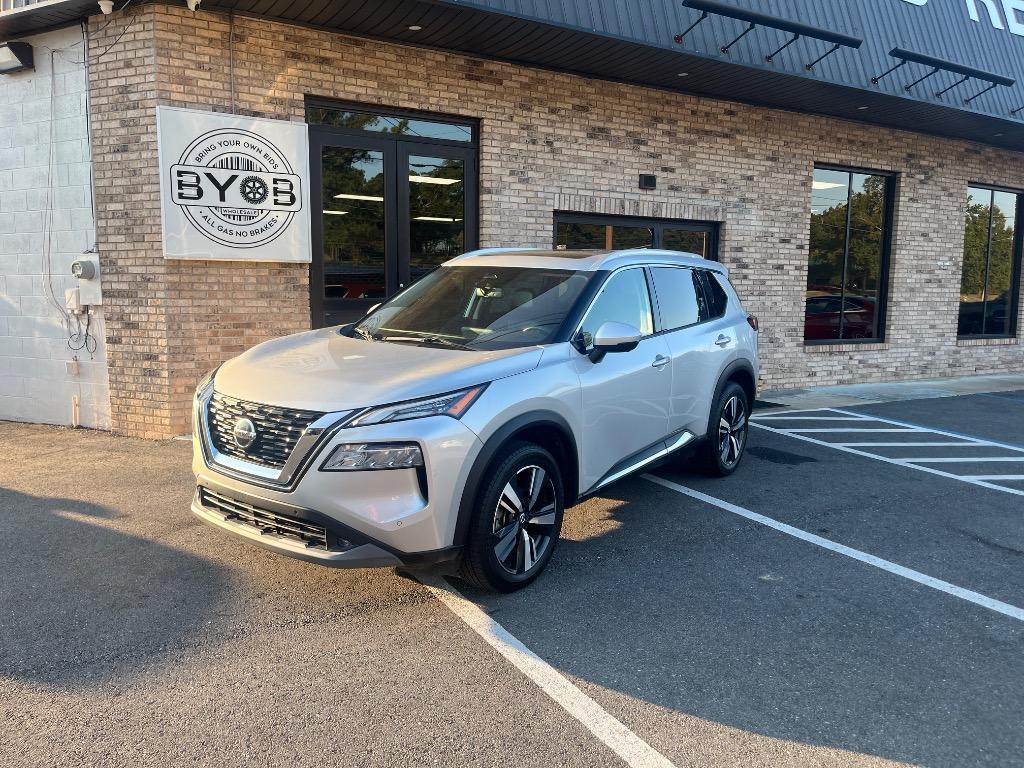 used 2021 Nissan Rogue car, priced at $17,999