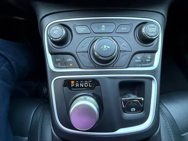 used 2016 Chrysler 200 car, priced at $6,995
