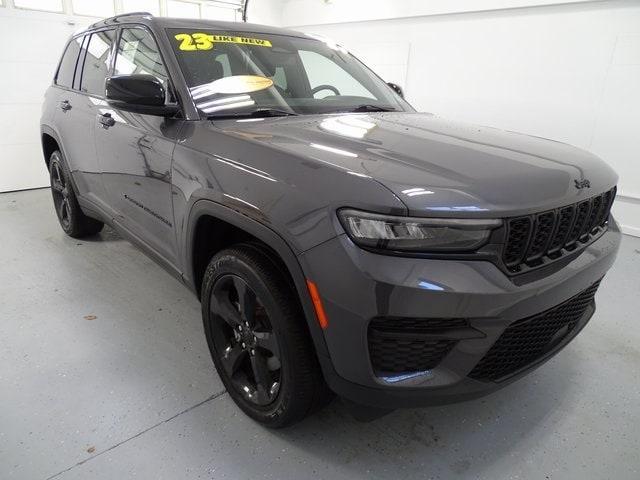 used 2023 Jeep Grand Cherokee car, priced at $35,995